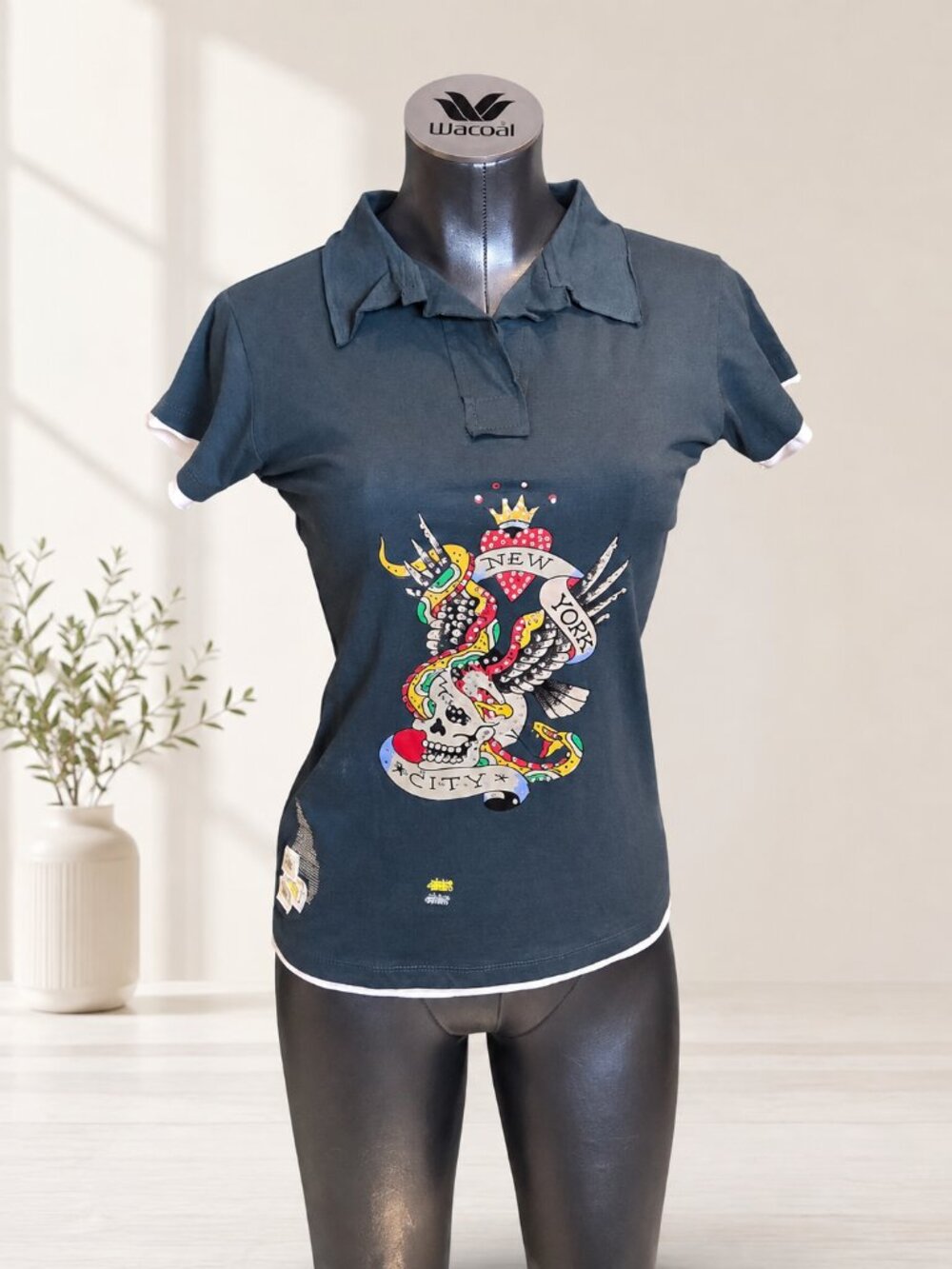 NWT Ed Hardy Women’s Rhinestone New York City Polo Top Size L